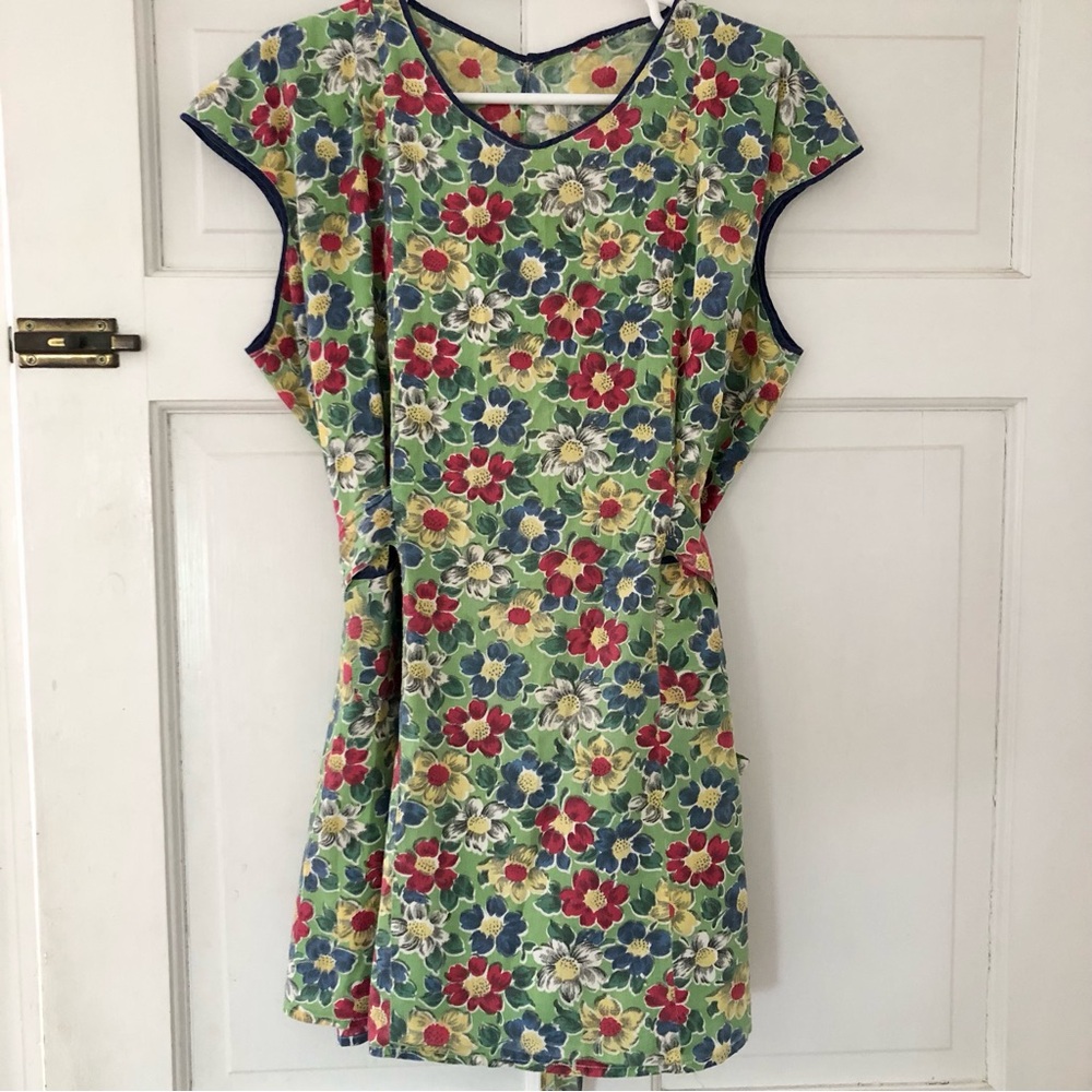 Vintage Floral Smock pockets Apron bow flowers green blue red yellow
